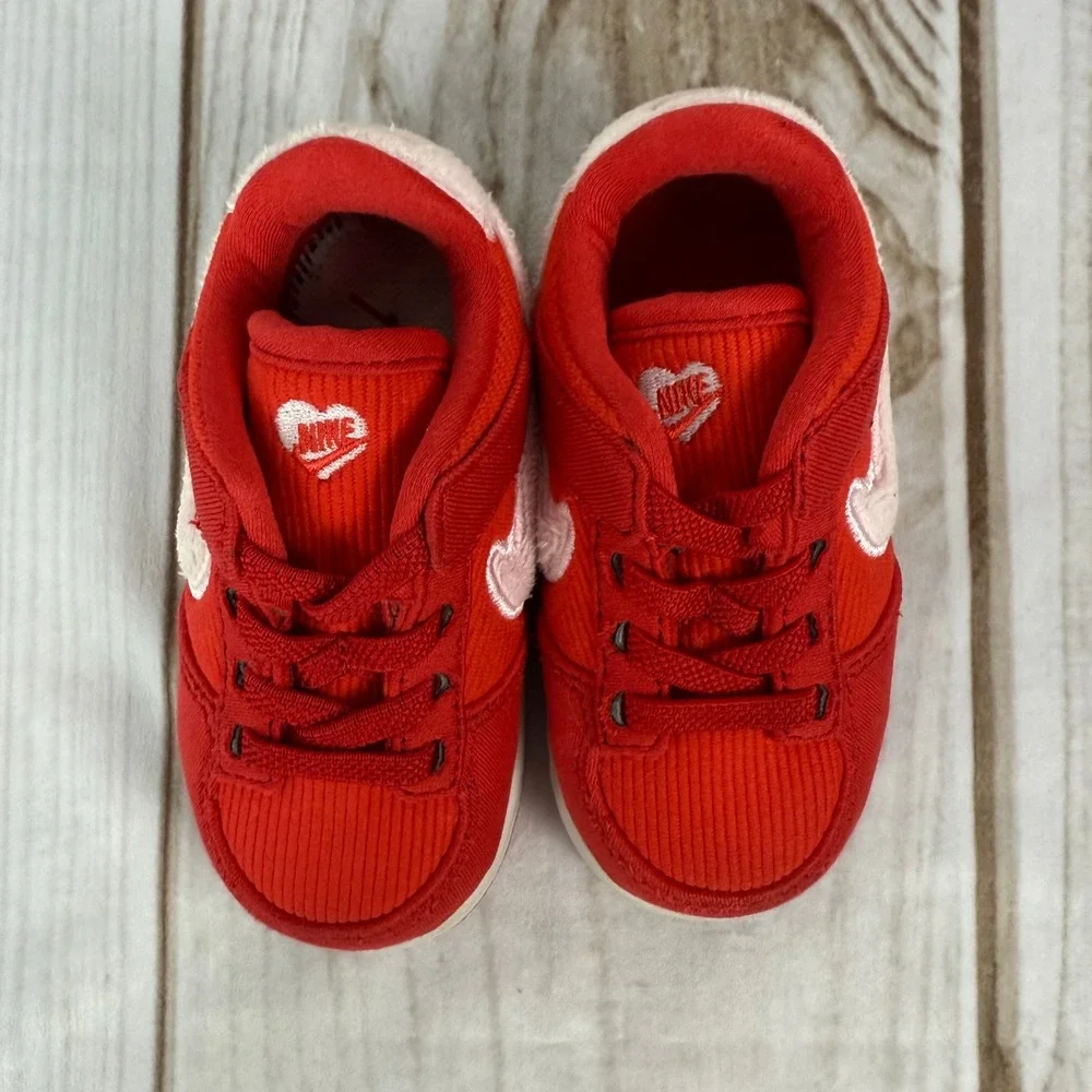 Nike Dunk Low Valentine's Day‎ Toddler Shoes Size 6C